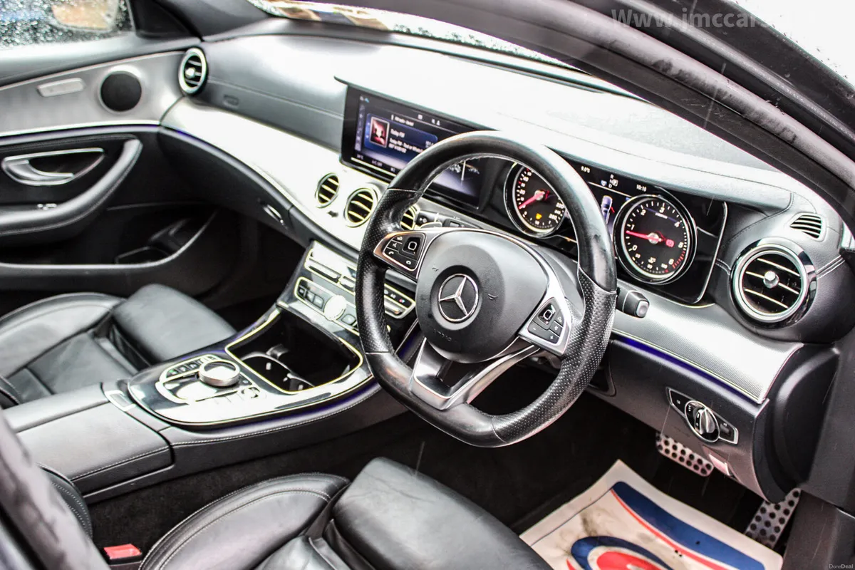 2018 7 SEATER MERCEDES BENZ  E220D AMG LINE - Image 3