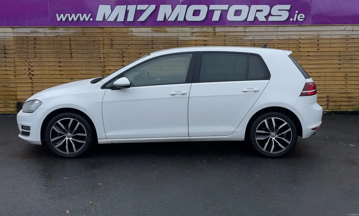 VW Golf 1.4 Highline TSI Auto - Image 2