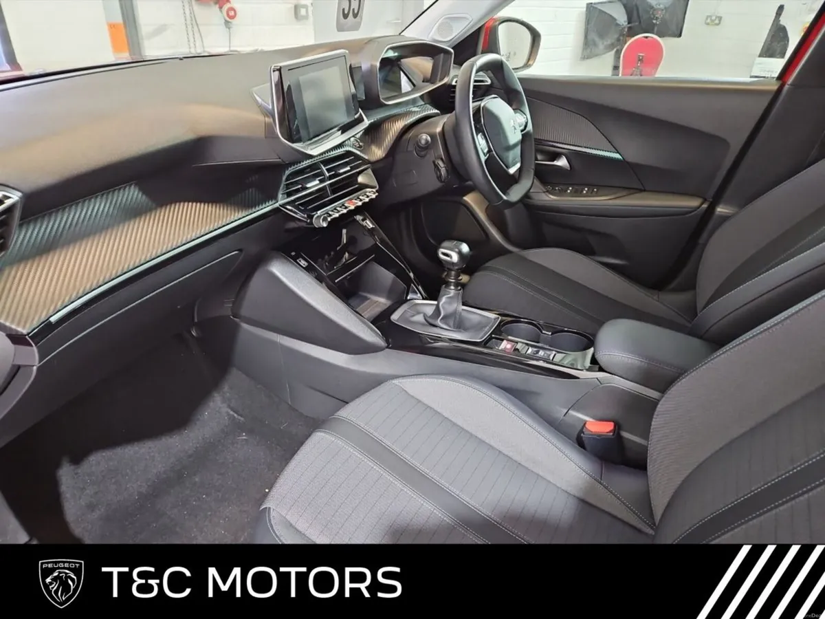 Peugeot 2008 1 Owner, Reversing Camera, Parking Se - Image 4