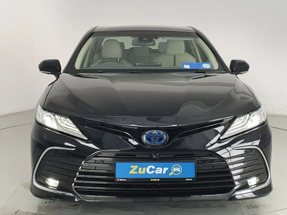 Toyota Camry 2.5 Camry Hybrid Platinum Edition - Image 4