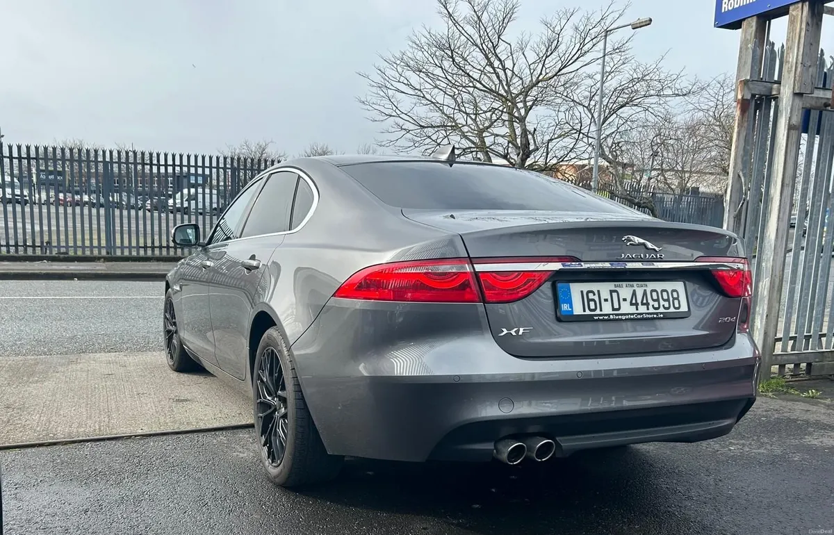 Jaguar XF 2016 - Image 2