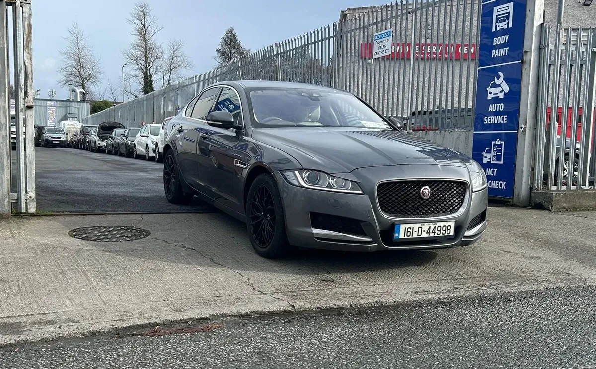 Jaguar XF 2016 - Image 3