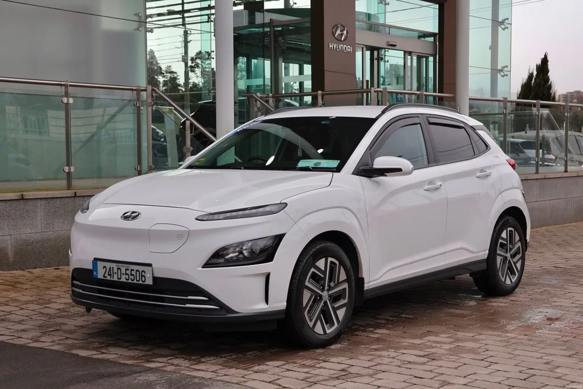 Hyundai KONA Kona EV Premium 64 kWh 450 km range - Image 4