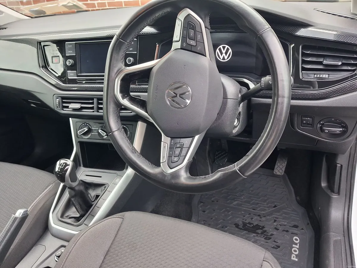 Volkswagen Polo 2024 - Image 2