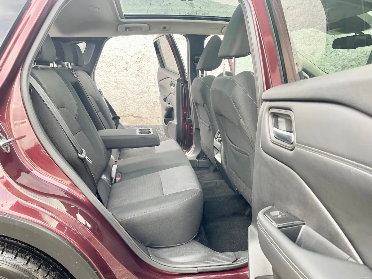 Nissan Qashqai ePower SV Premium  Hybrid Auto,2023 - Image 4