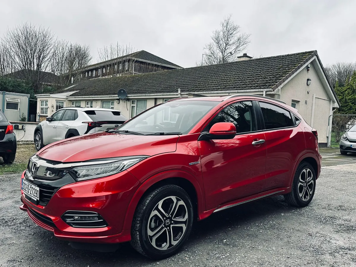 Honda Vezel 2020 1.5 Hybrid Auto 10K KM ONLY - Image 4