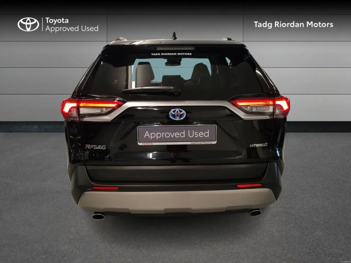 Toyota RAV4 HYBRID PLATINUM 4DR - Image 4