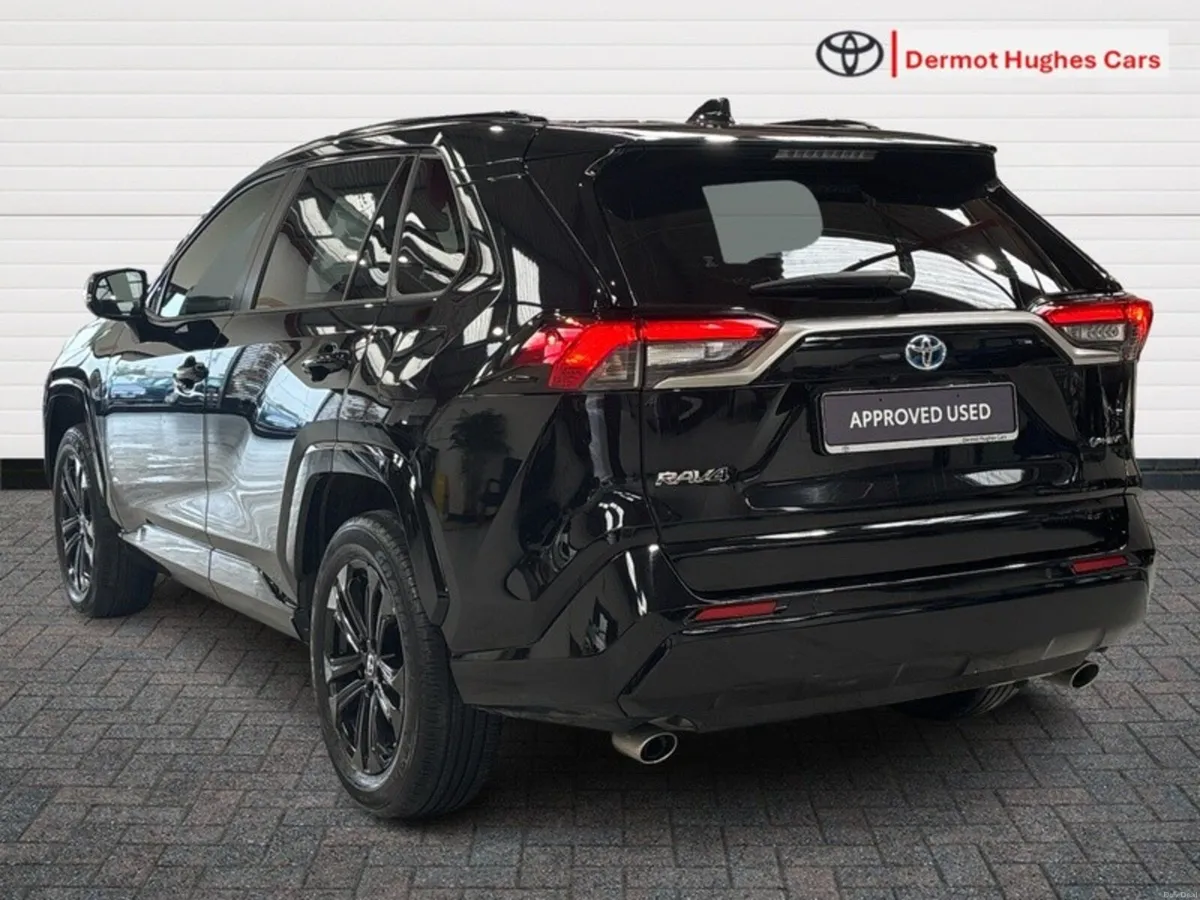 Toyota RAV4 BLACK EDITION SOL PLUG-IN HYBRID AUTO - Image 2