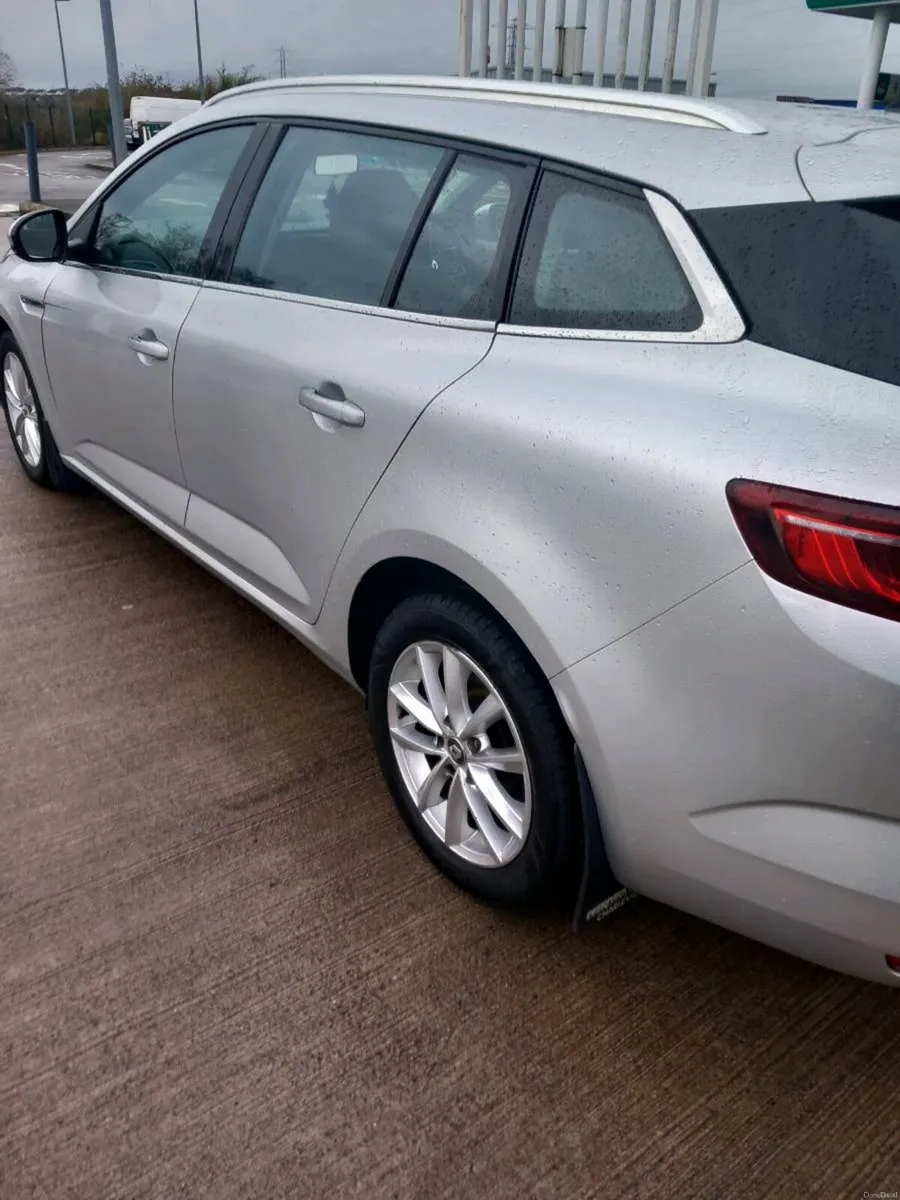 2017 Renault Megqne Sport Tourer, Low Km , 86km - Image 2