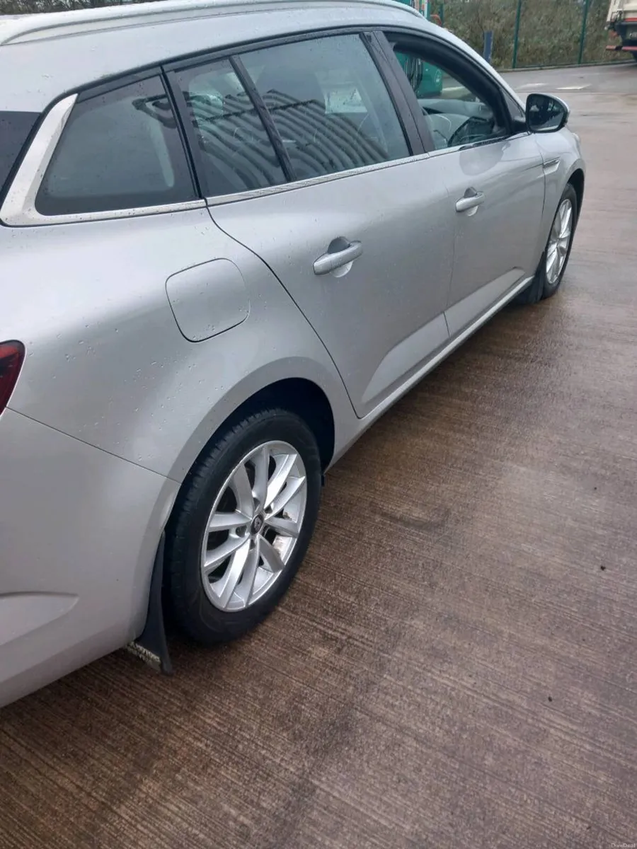 2017 Renault Megqne Sport Tourer, Low Km , 86km - Image 3