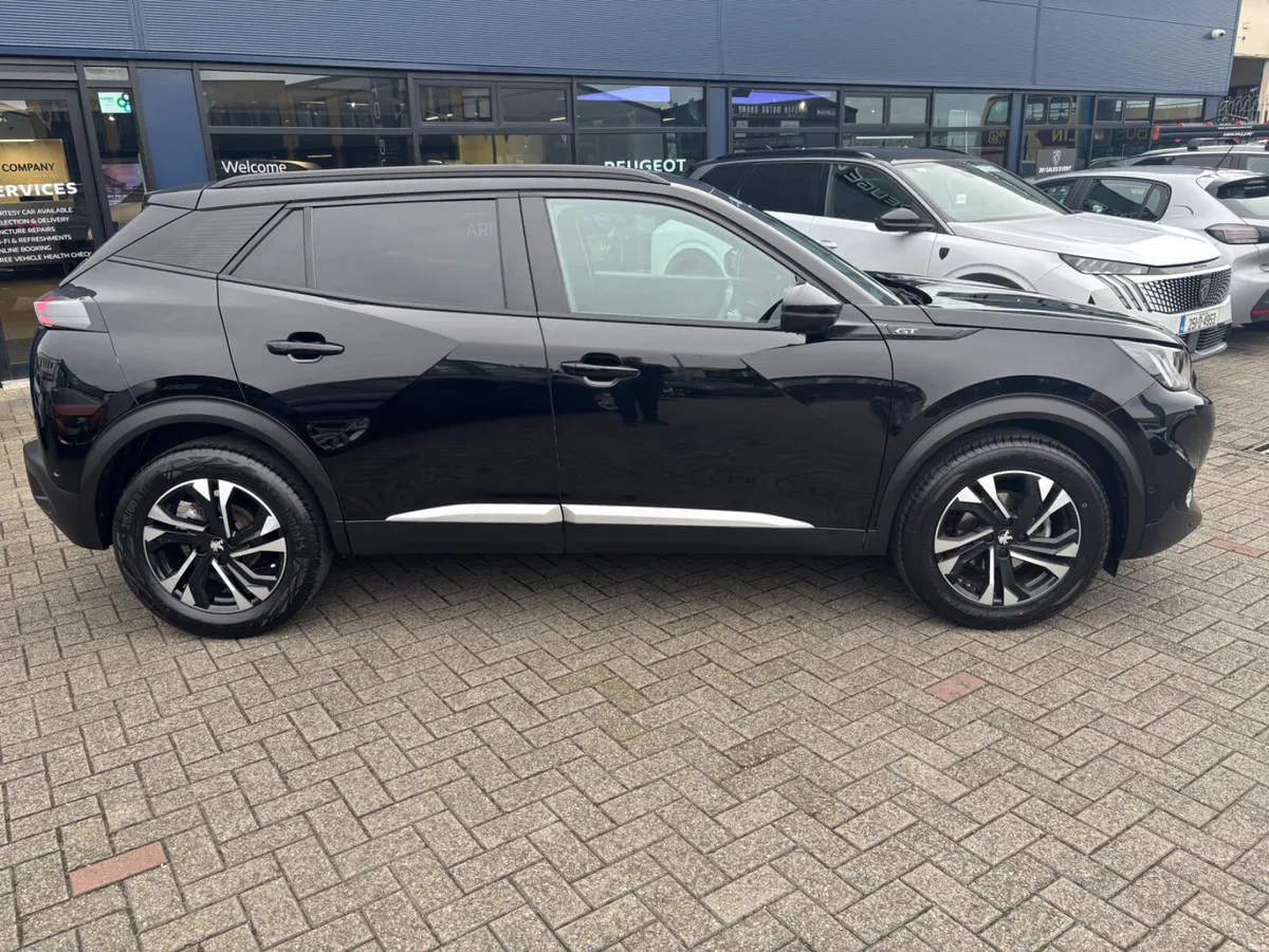 Peugeot 2008 2022 GT - Image 3