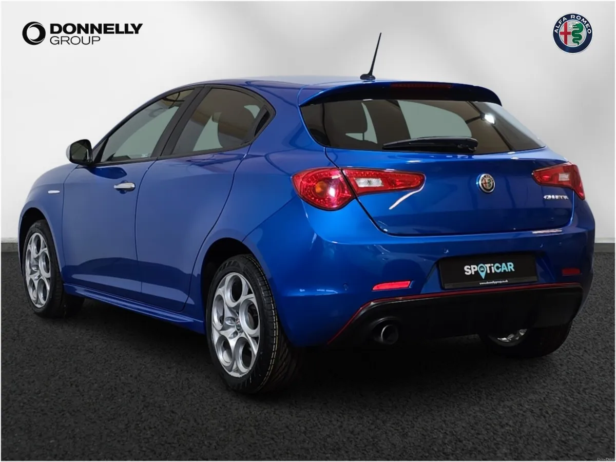 Alfa Romeo Giulietta Hatchback Sport - Image 2