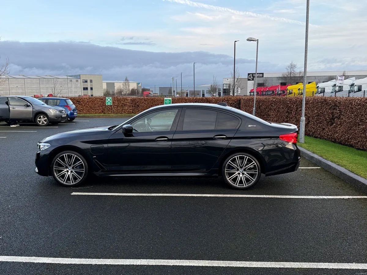 Bmw 5series M sport g30 530e plug in hybrid - Image 4