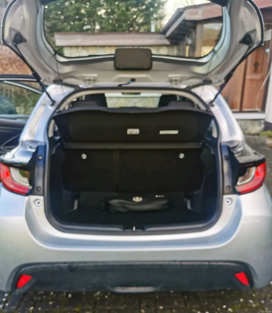2022 Toyota Yaris Luna 1.0 4Dr Hatchback - Image 2