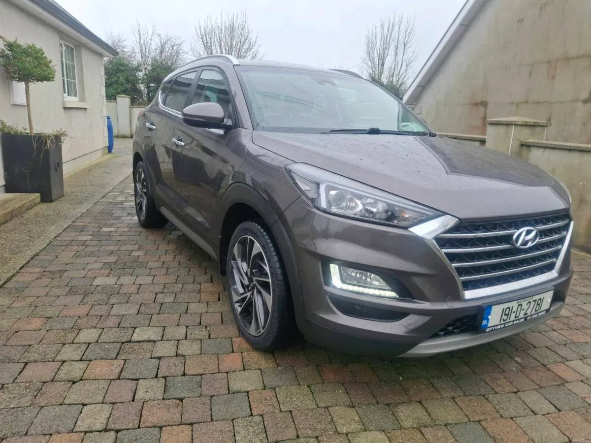 Hyundai Tucson Executive Plus Auto - Image 2