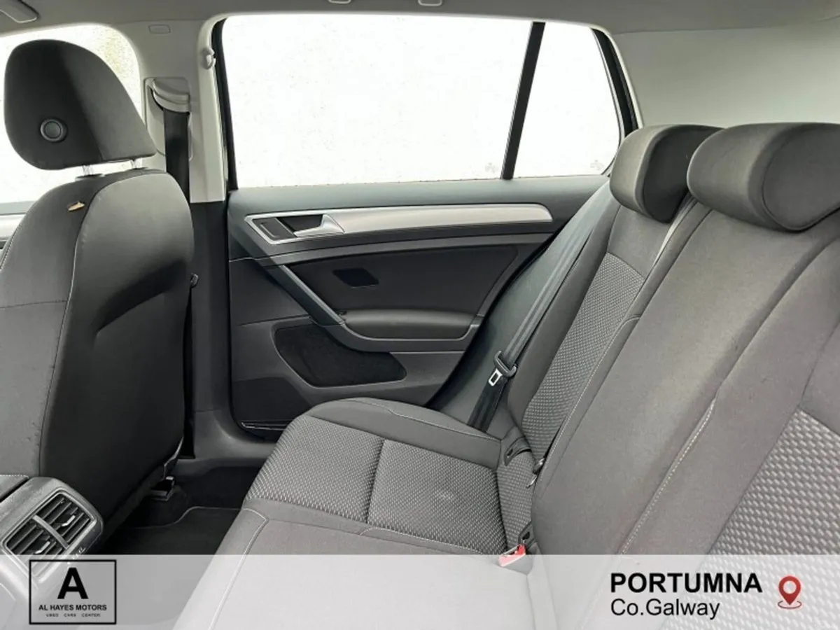 Volkswagen Golf TL + SPORTS PACK 1.6 TDI 115BHP *N - Image 5