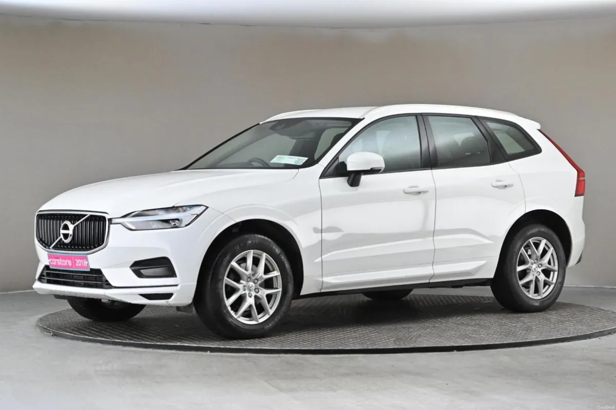 Volvo XC60 2.0 D4 AWD MOMENTUM **FULL LEATHER** - Image 4
