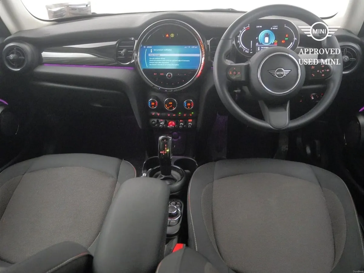 Mini Cooper 3-Door Cooper Classic - Image 4