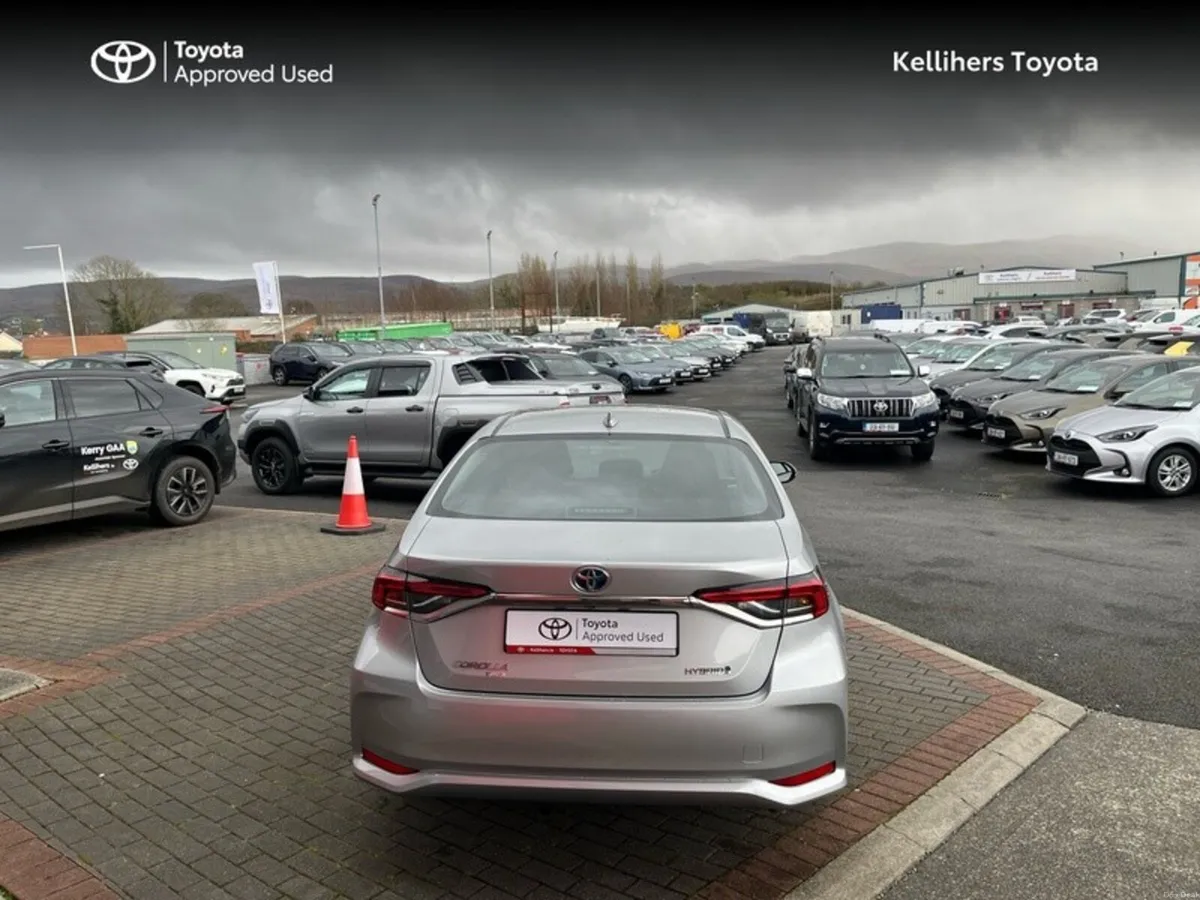 Toyota Corolla HYBRID ELECTRIC LUNA - Image 4