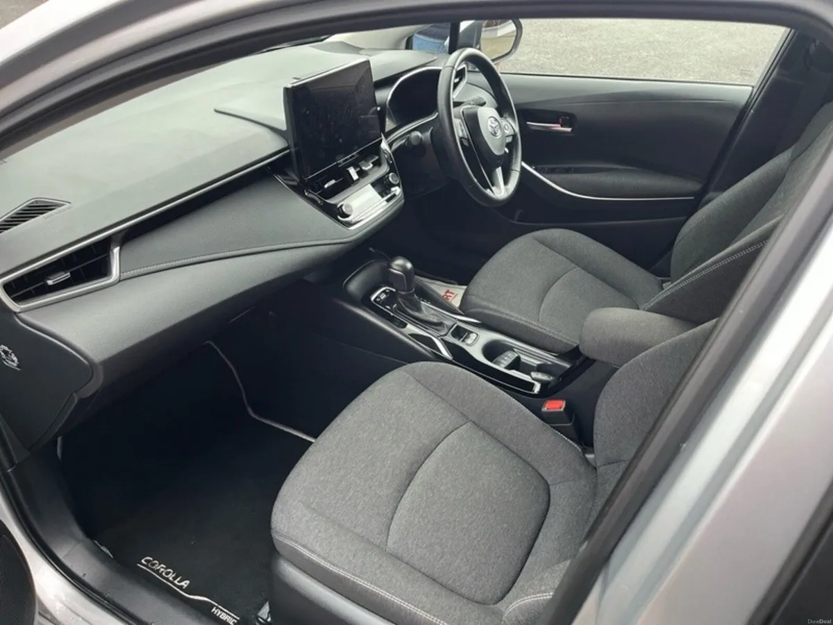 Toyota Corolla HYBRID ELECTRIC LUNA - Image 6