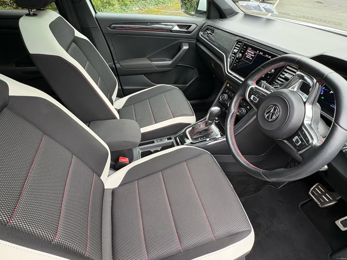 Volkswagen T-ROC - Image 2