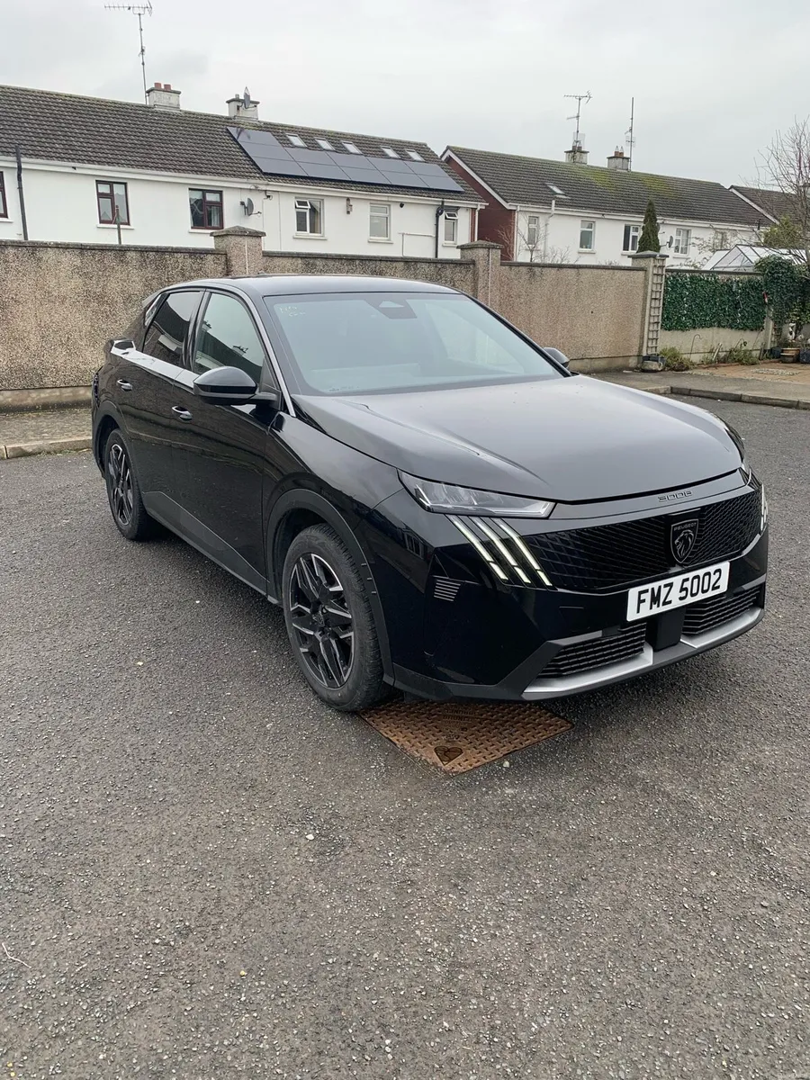 2024  Peugeot 3008 hybrid - Image 1