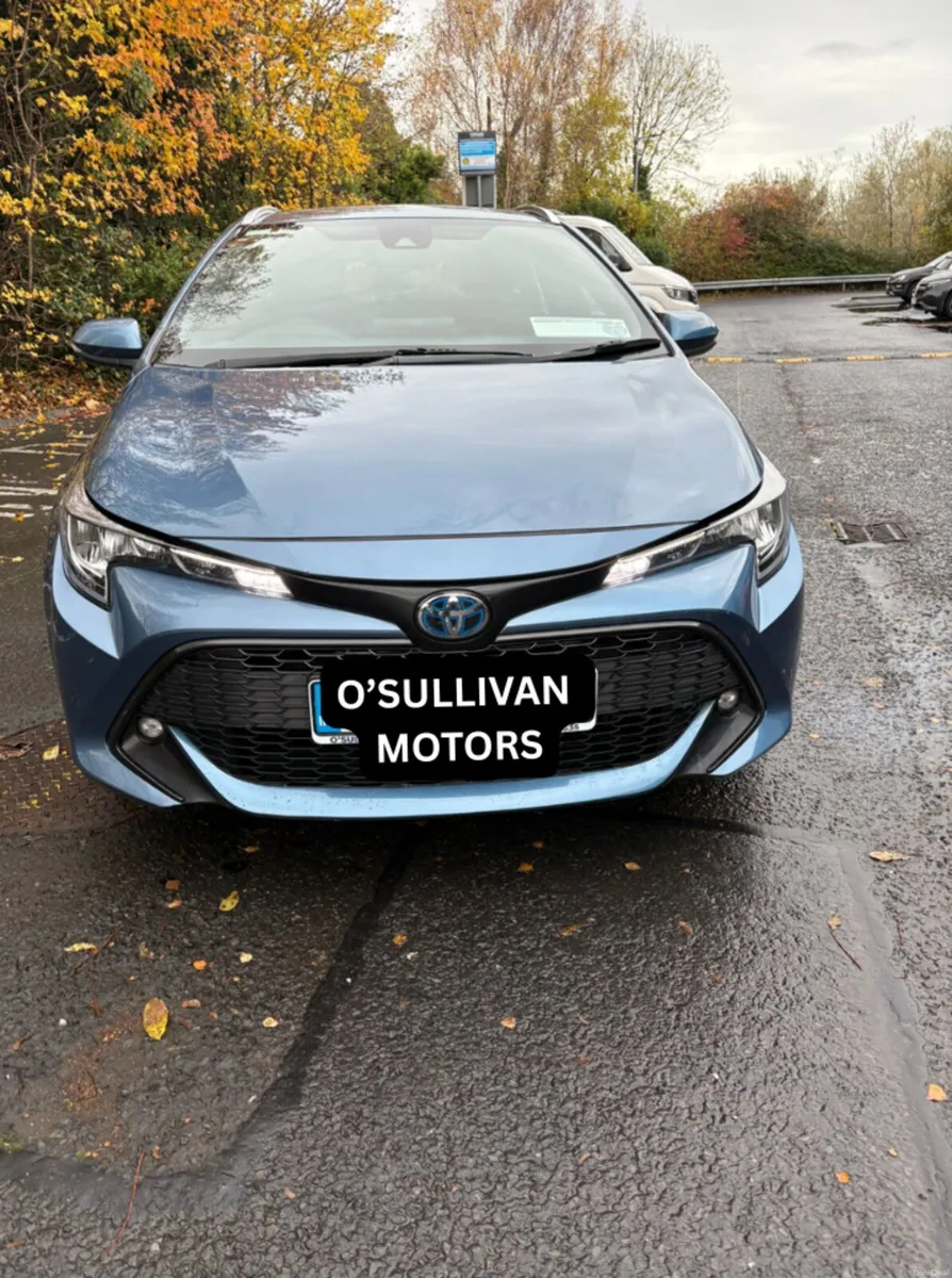 TOYOTA COROLLA/2022/IRISH CAR / 1.8 PETROL HYBRID - Image 3