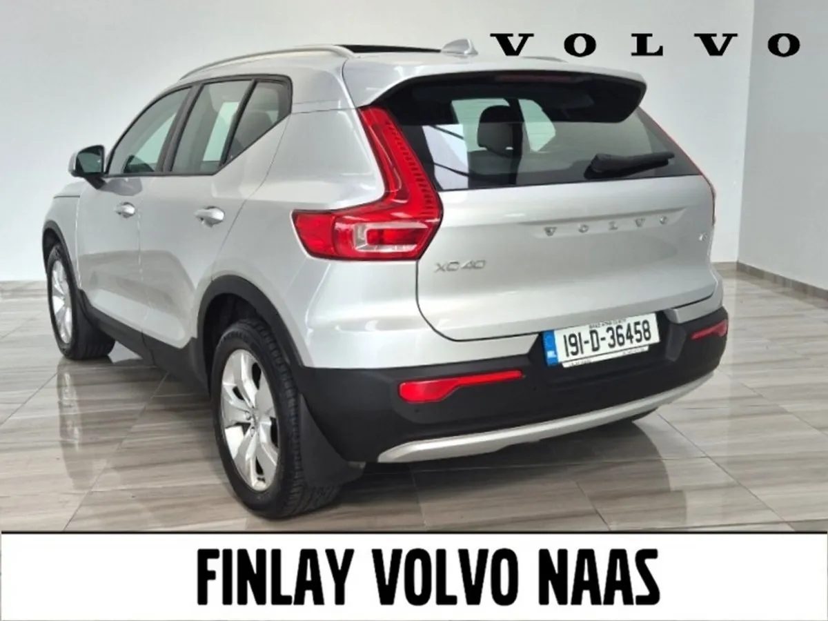Volvo XC40 T3 (163hp) Momentum 1 year warranty - Image 4