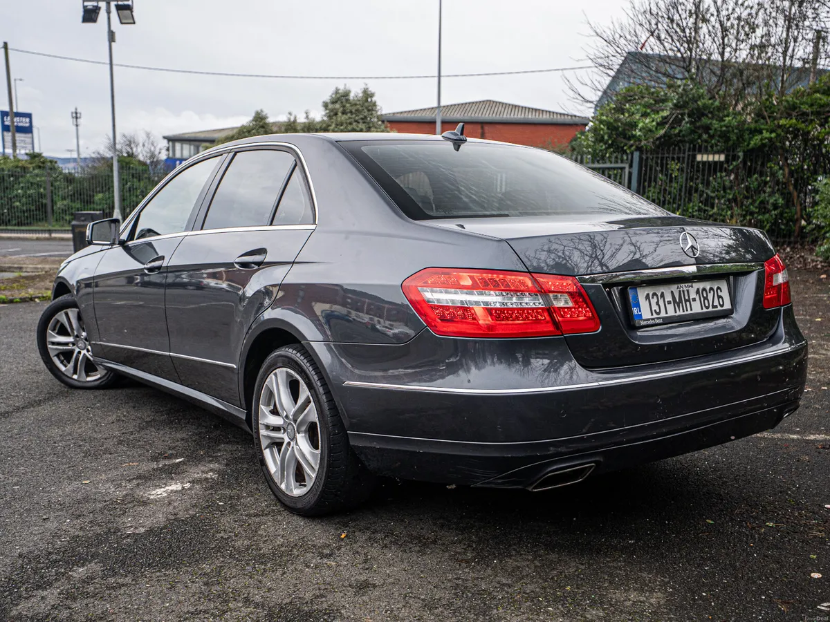 Mercedes-Benz E-Class 2013 - Image 4