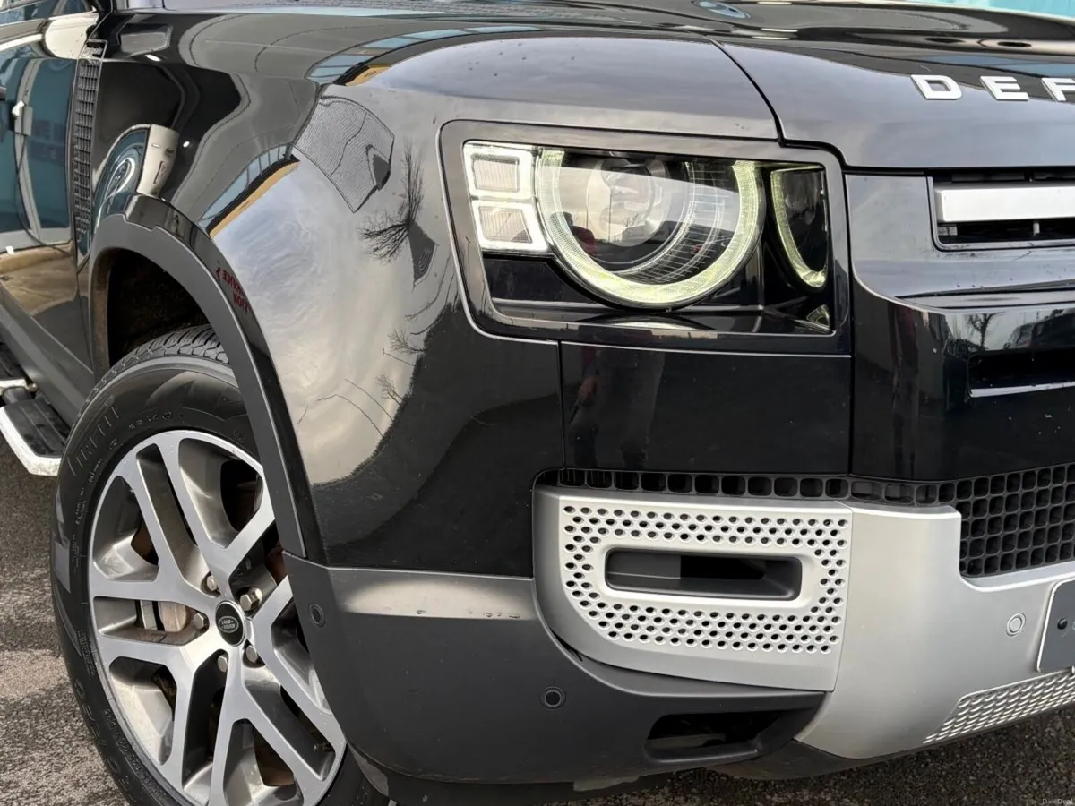 Land Rover Defender Plug in Hybrid / Low Mileage W - Image 6