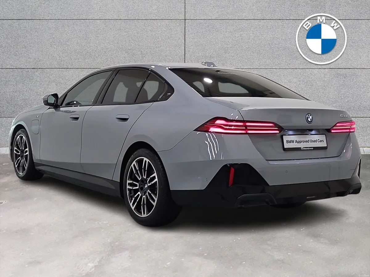 BMW 5-Series 530e M Sport Saloon - Image 3