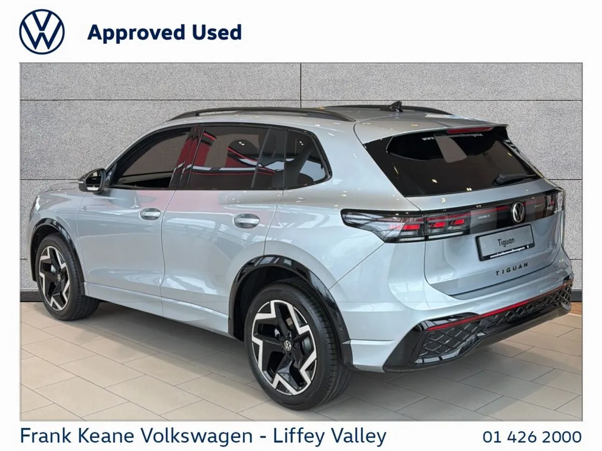 Volkswagen Tiguan R-LINE - BLACK PACK - Image 3