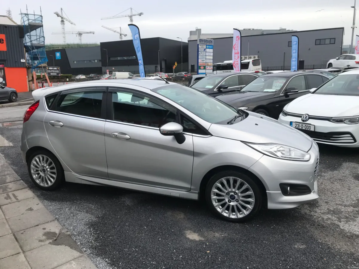 2014 Ford Fiesta  5DR AUTO PETROL - Image 4