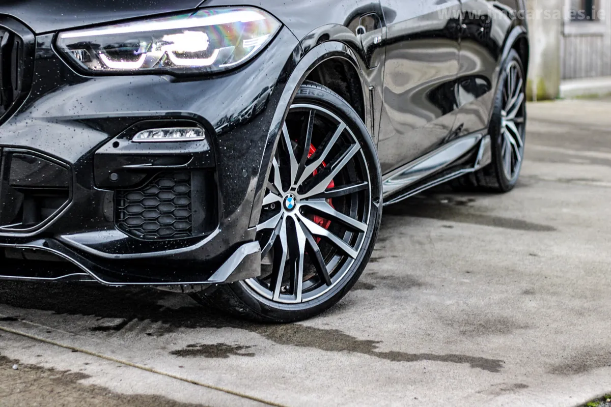 2021 BMW 45E M-PERFORMANCE PAN ROOF - Image 3