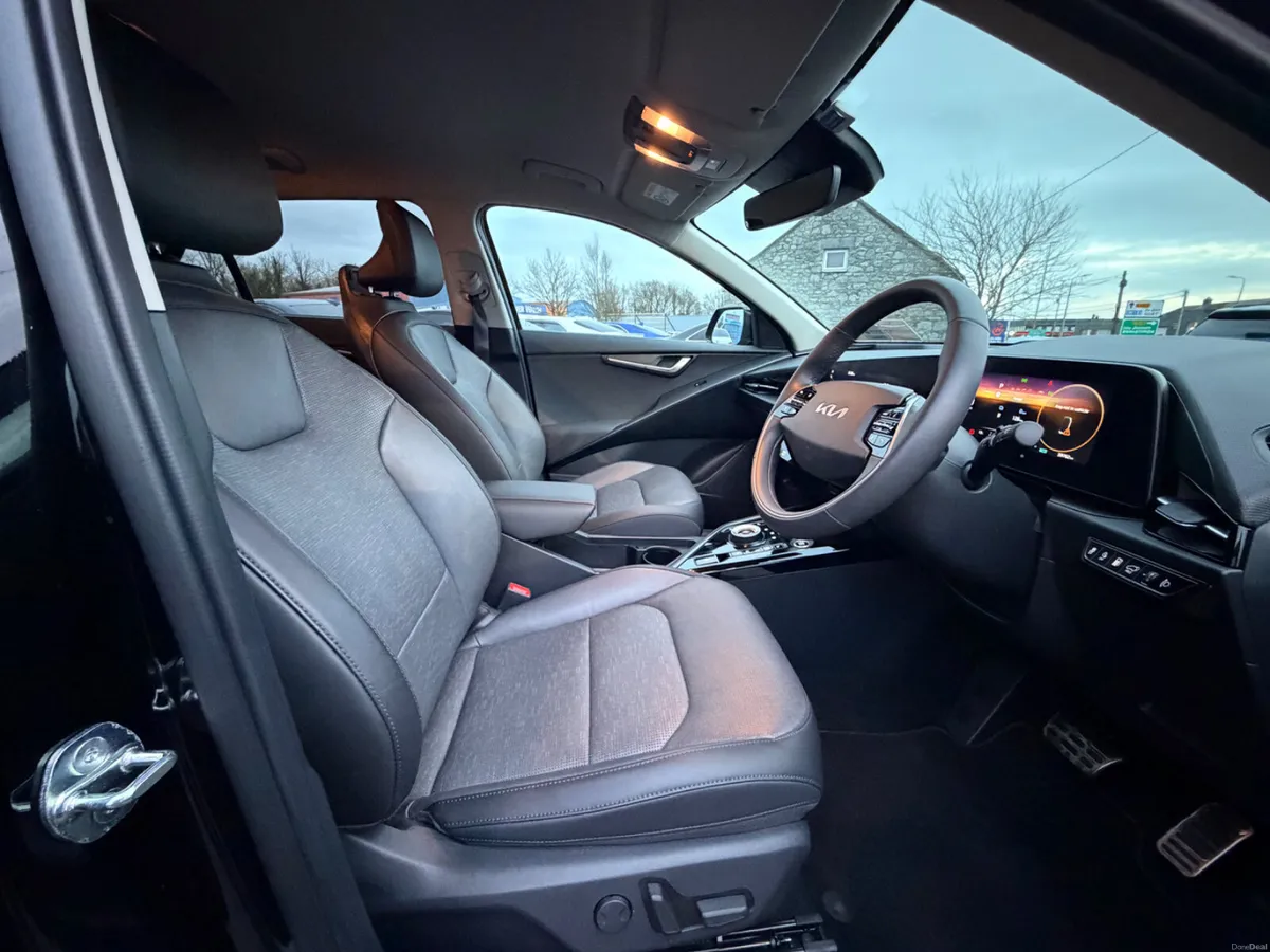 K4 Plug in Hybrid - Like new - PHEV - Image 2