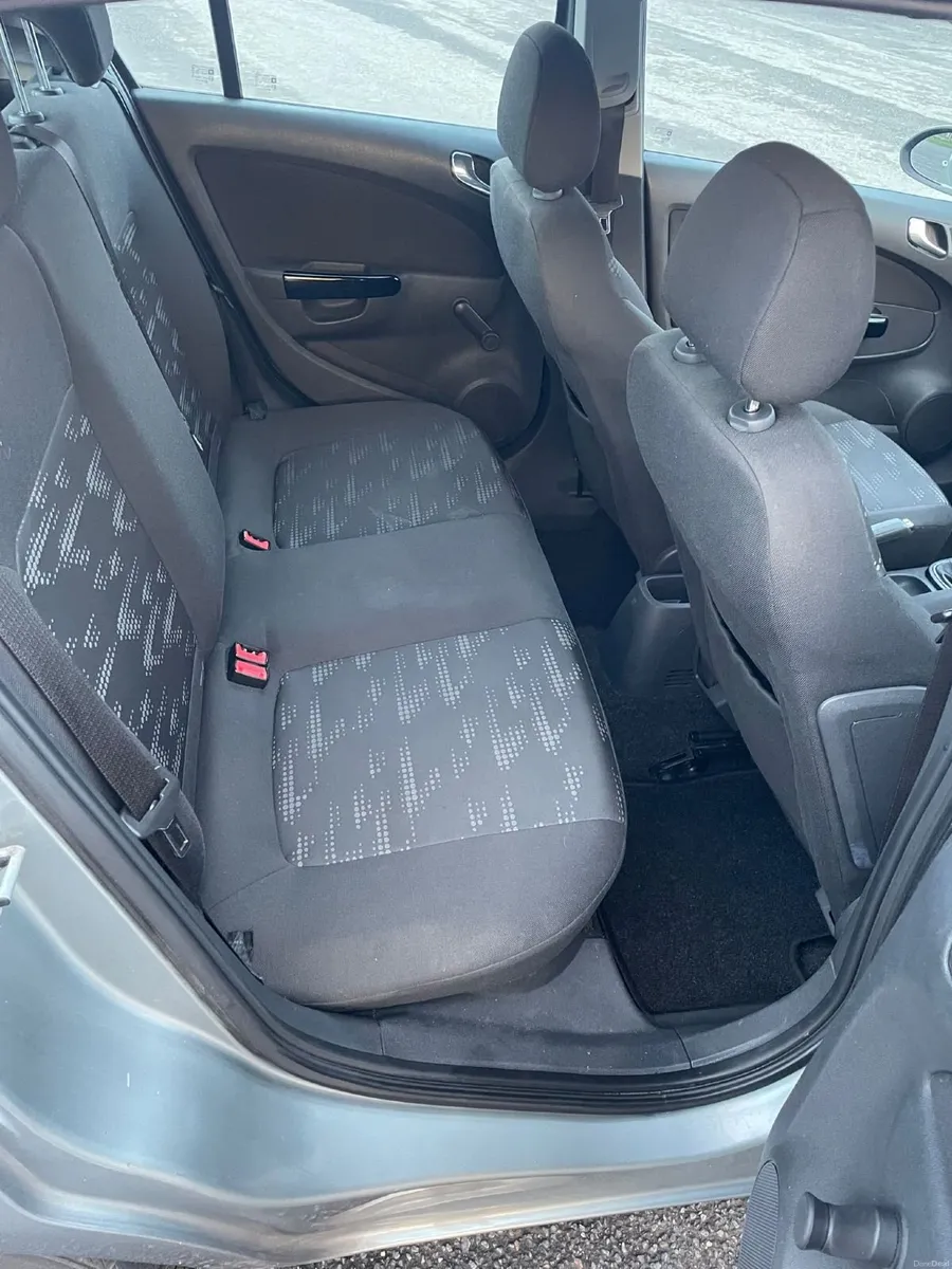 Vauxhall Corsa 2011 - Image 2