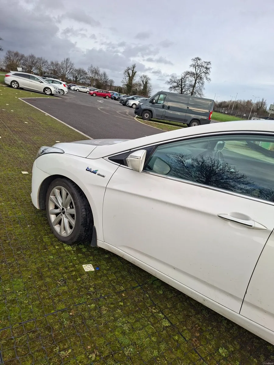 Hyundai i40 2015 - Image 1