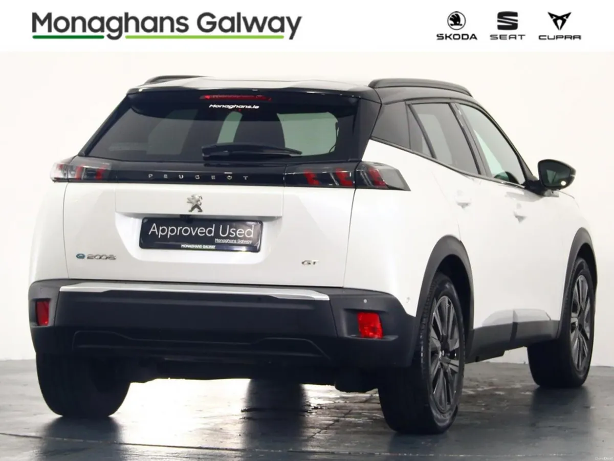 Peugeot 2008 GT PREMIUM  *HIGHEST SPEC* - Image 4
