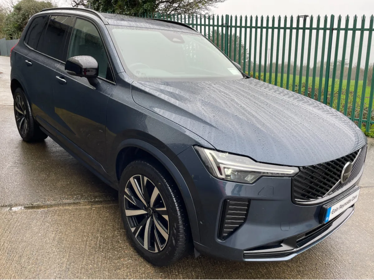 Volvo XC90 251 T8 PHEV AWD AUTO PLUS DARK 7SEAT NE - Image 2