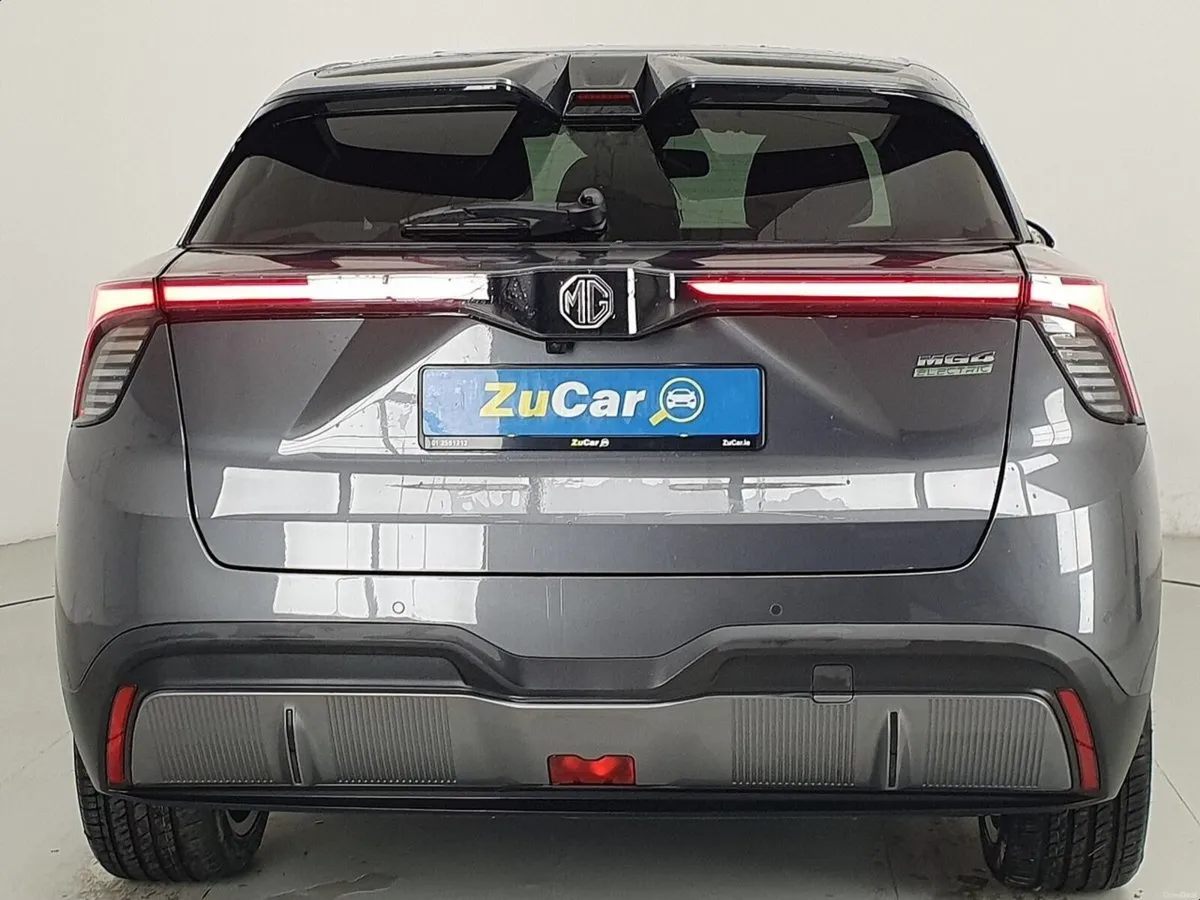 MG MG4 Trophy LR 203 Electric 64kWh Auto  Long Ran - Image 4