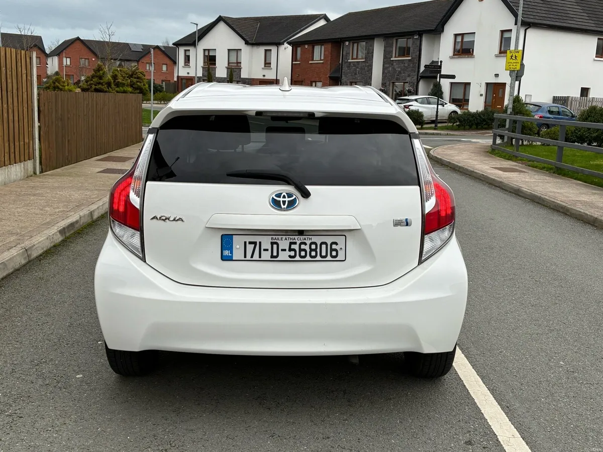 2017 Toyota Aqua Auto 1.4petrol-Hybrid Nct 05/27 - Image 4