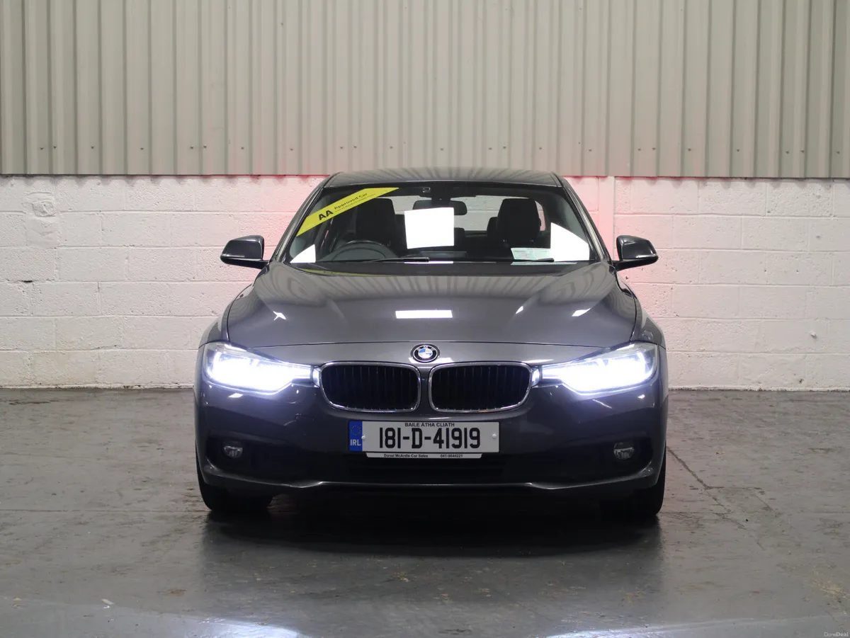 BMW 3-Series 2018 - Image 2