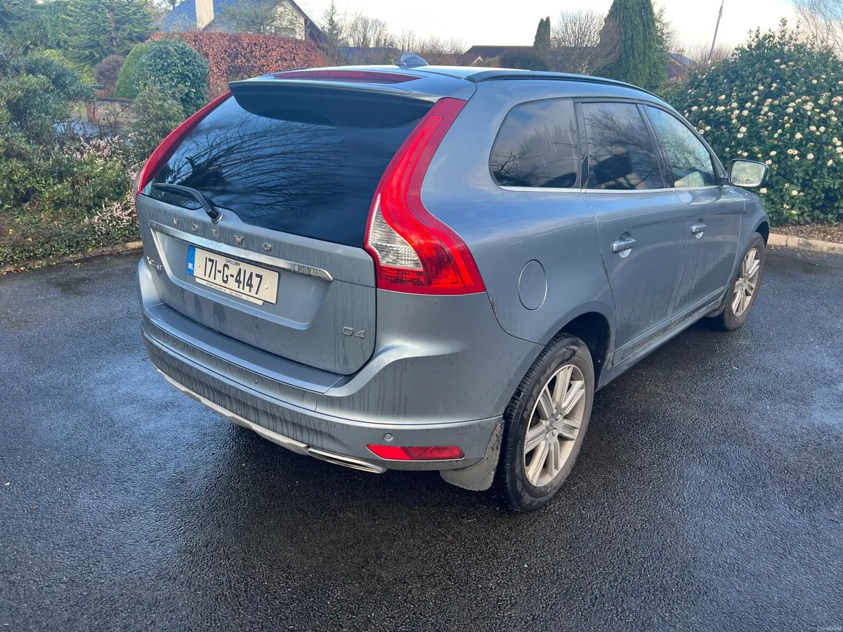 Volvo XC60 2017 - Image 3