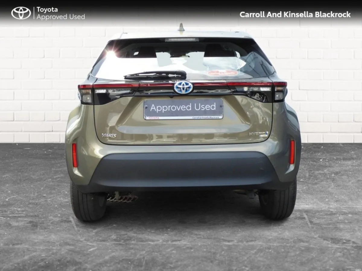 Toyota Yaris Cross Hybrid Luna - Image 4