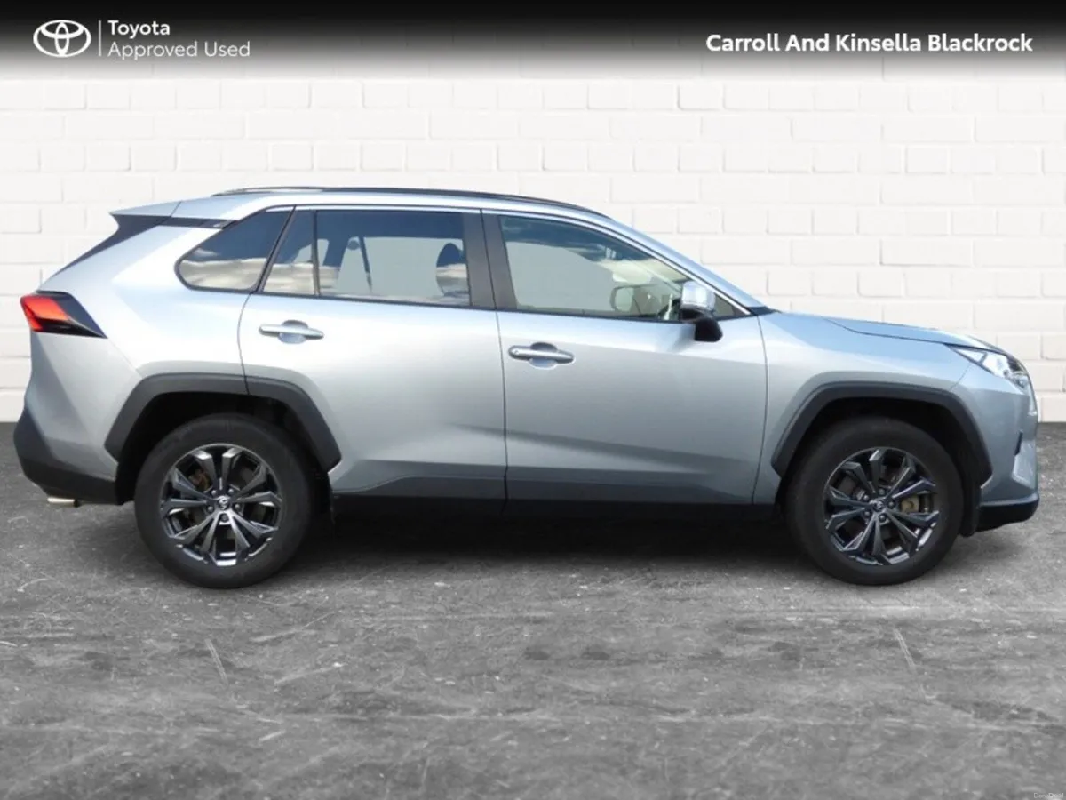 Toyota RAV4 Hybrid Sol - Image 3