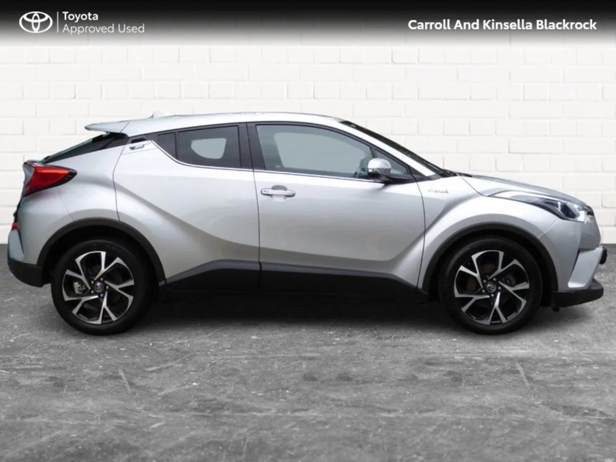 Toyota C-HR Hybrid Sport - Image 3