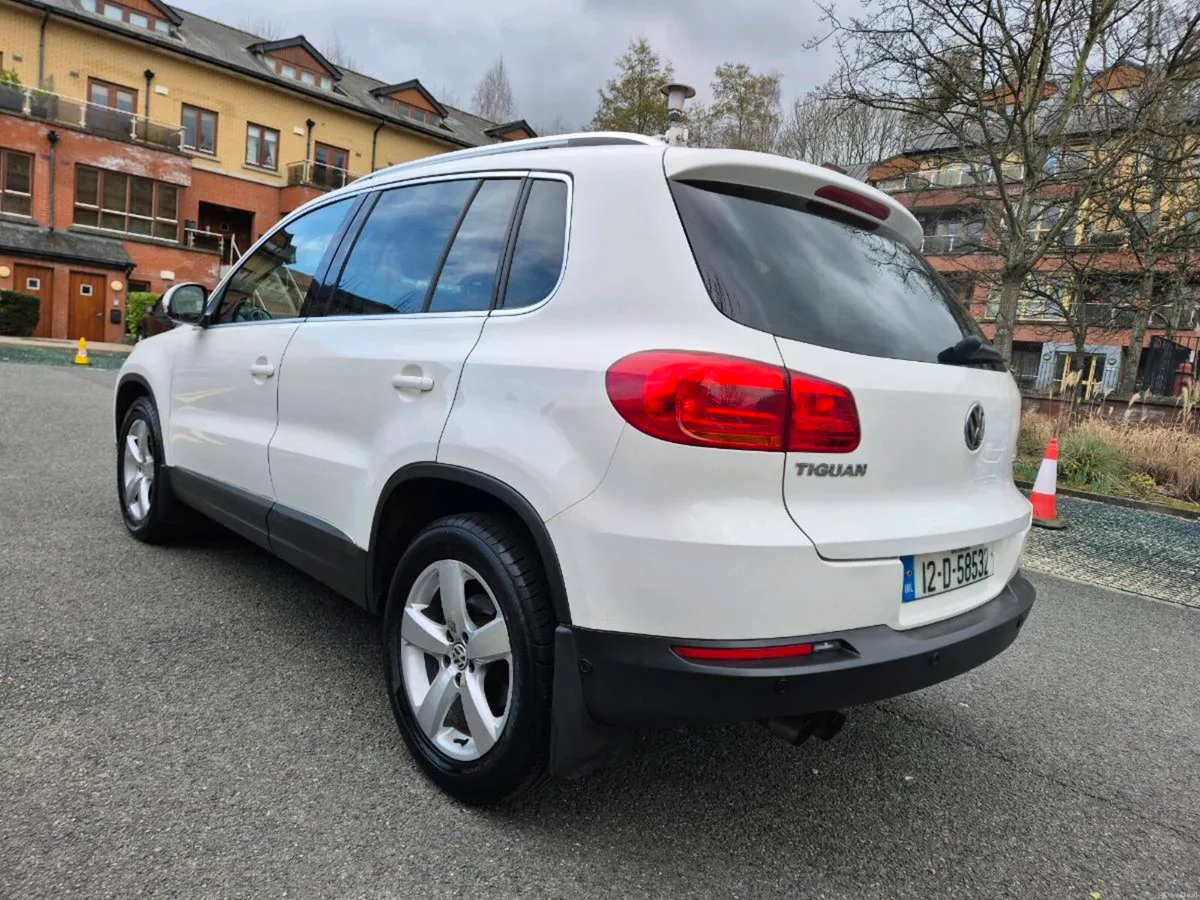 Volkswagen Tiguan 4 motion 4x4 Auto - Image 1