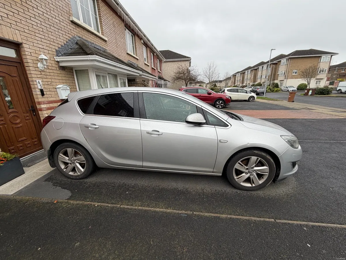 Opel Astra Sri - Image 2