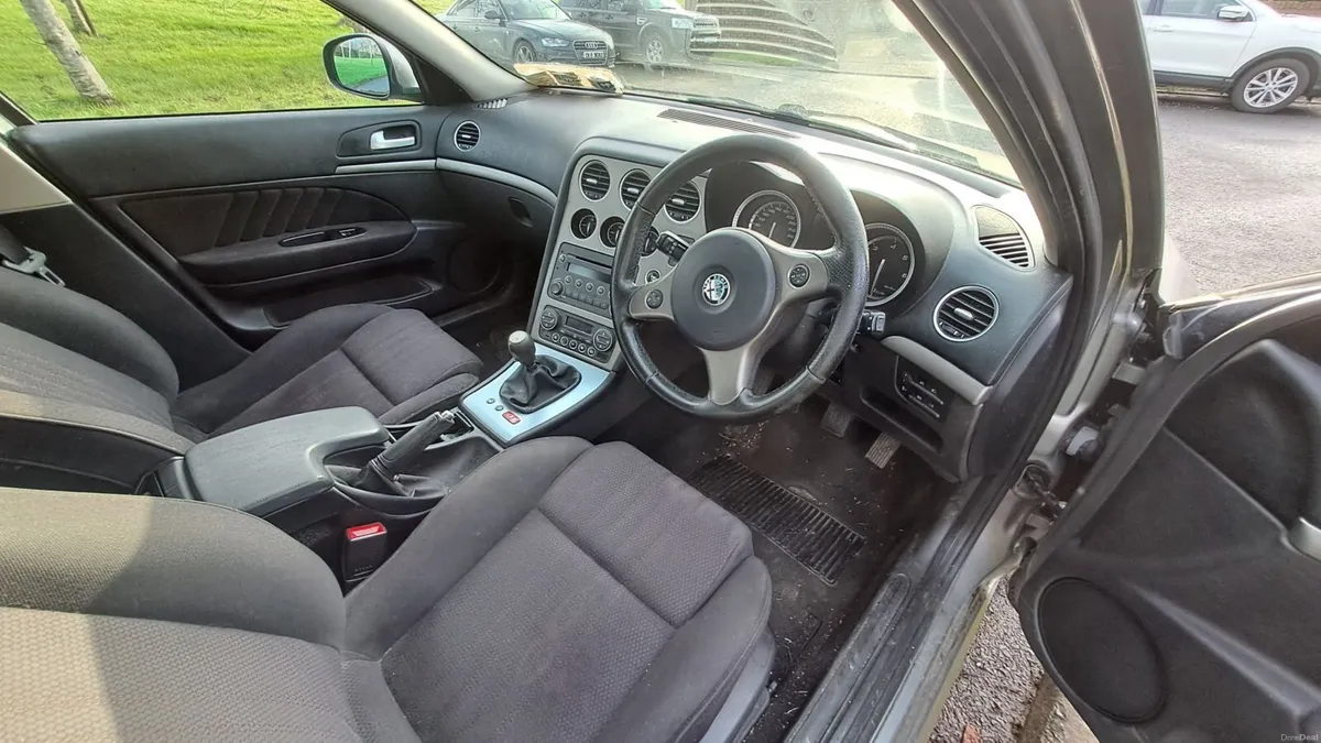 Alfa Romeo 159 2009 - Image 2