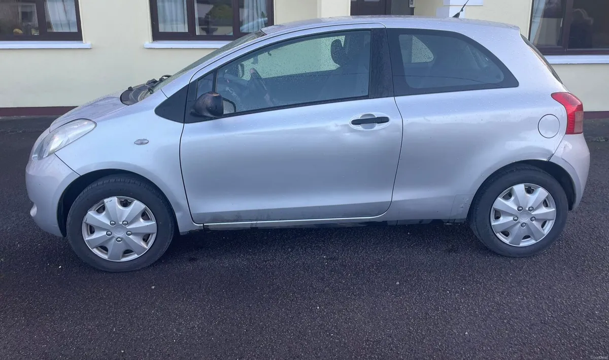 Toyota yaris 2007 - Image 4